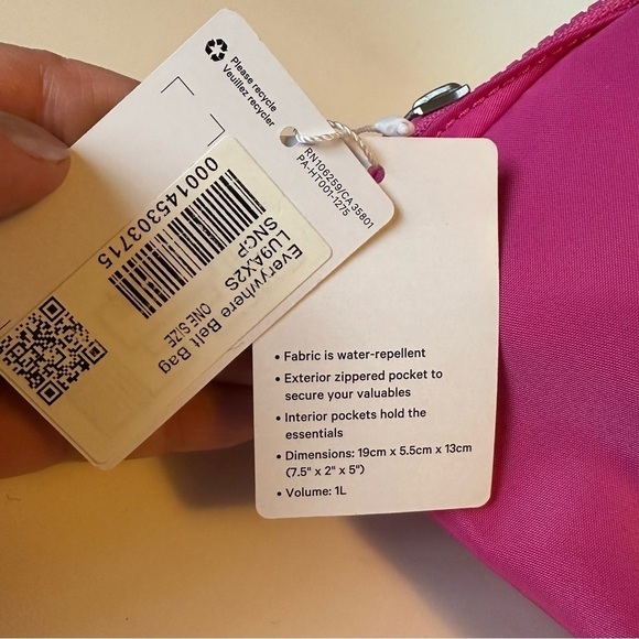 New NWT Lululemon Everywhere Belt Bag 1L Sonic Pink Bright Concert Fannie Pack - Picture 6 of 9